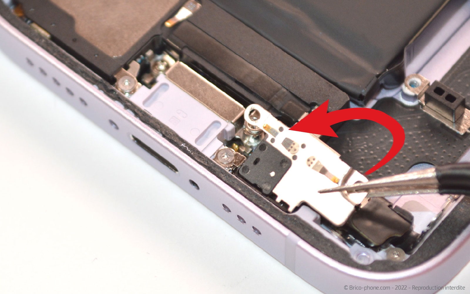 Comment changer le connecteur de charge sur iPhone 14 photo 3